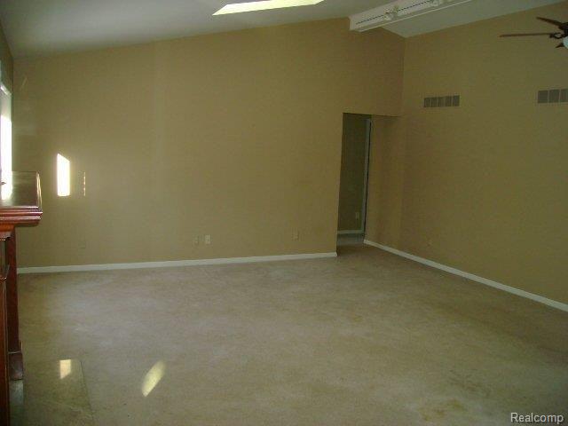 60731 Eyster Road Rochester, MI 48306 - Photo 5 of 21 Living Room 2.jpg