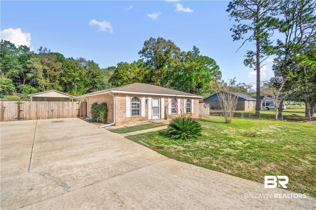 8070 Domain Street Mobile, AL 36619 - Photo 3 of 32