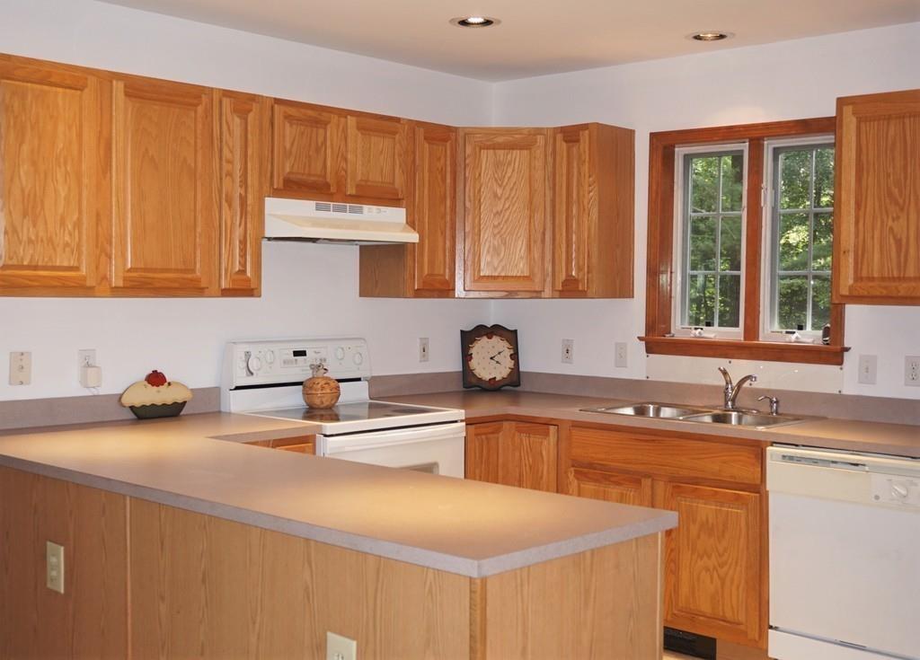 7 Cooper Road Sturbridge, MA 01566 - Photo 11 of 42
