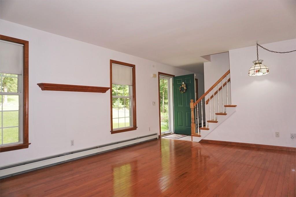 7 Cooper Road Sturbridge, MA 01566 - Photo 3 of 42