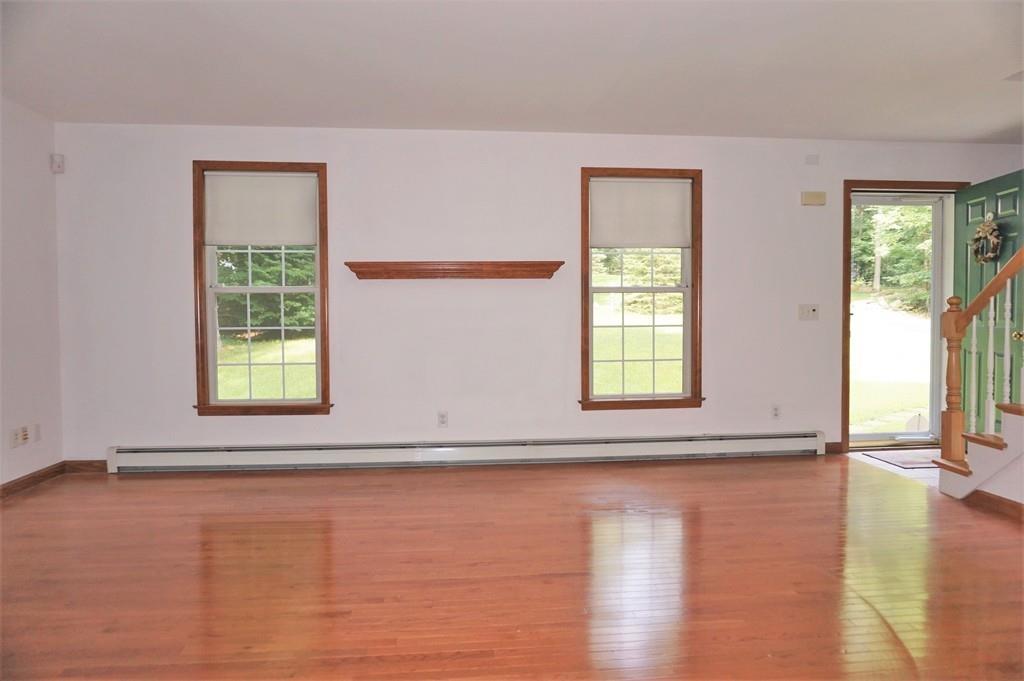 7 Cooper Road Sturbridge, MA 01566 - Photo 4 of 42