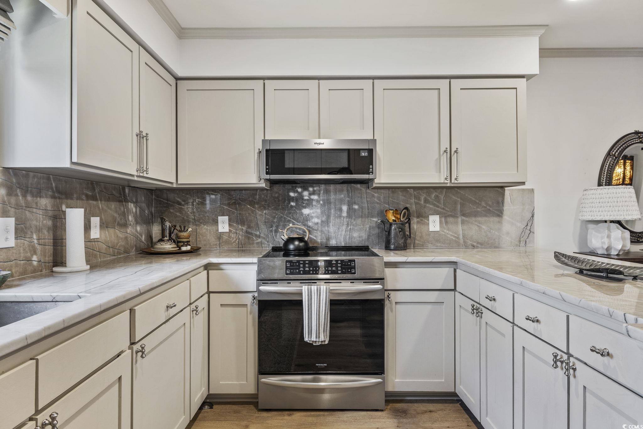 908 Prince William Court Murrells Inlet, SC 29576 - Photo 7 of 30