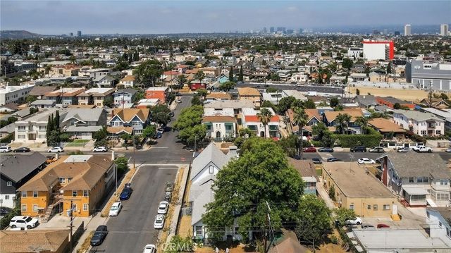 a picture of a counter top and white appliances