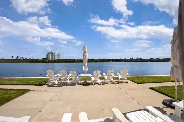 $598,000 | 100 Waterway Road, Unit A304, Tequesta, FL 33469