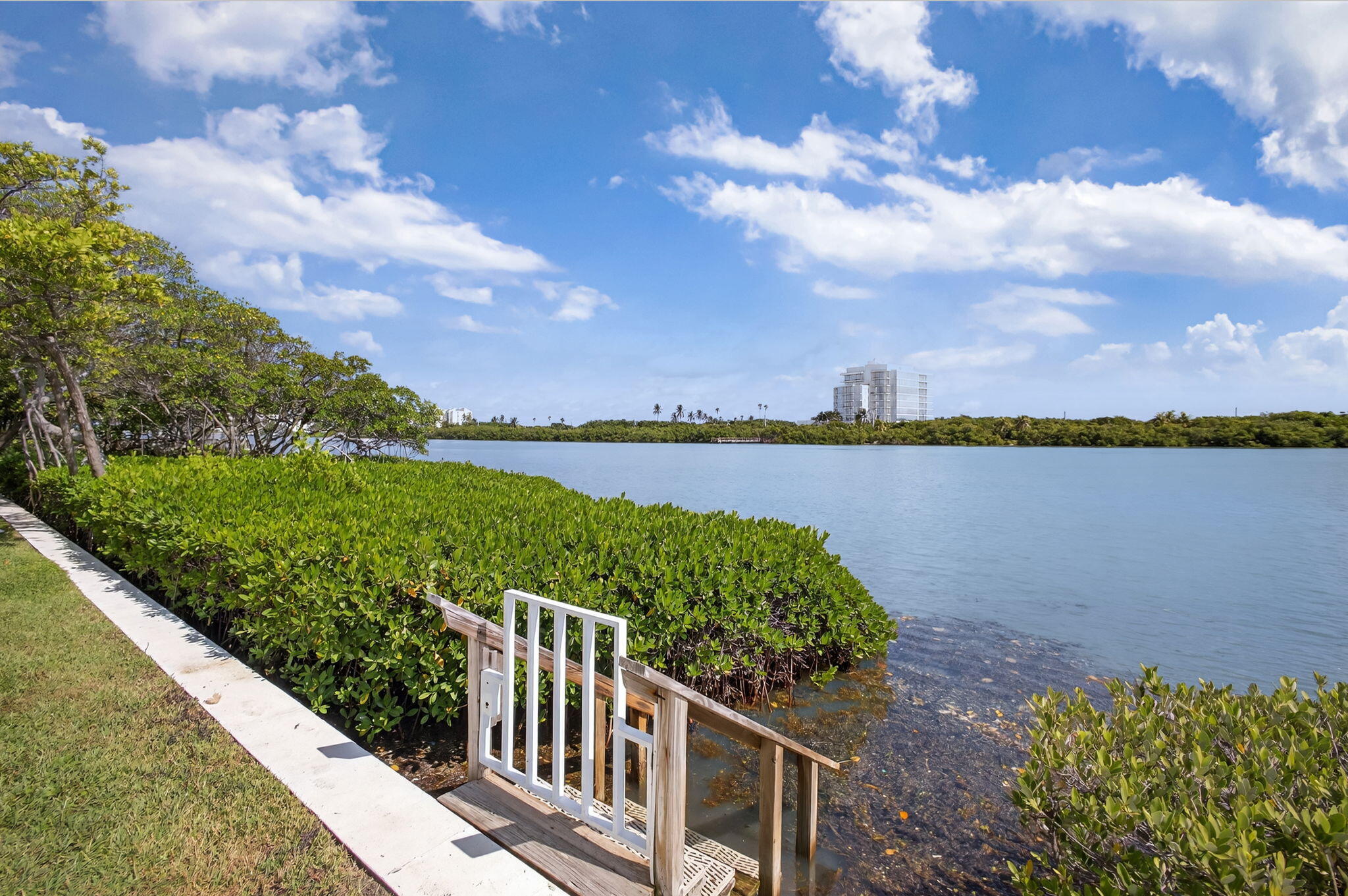100 Waterway Road, Unit A304 Tequesta, FL 33469 - Photo 69 of 90 64-web-or-mls-5D1A0825