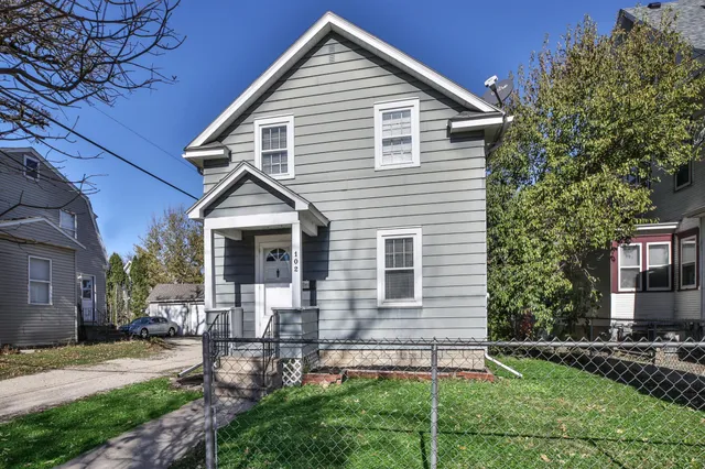 $122,400 | 102 3rd Avenue Southwest, Austin, MN 55912