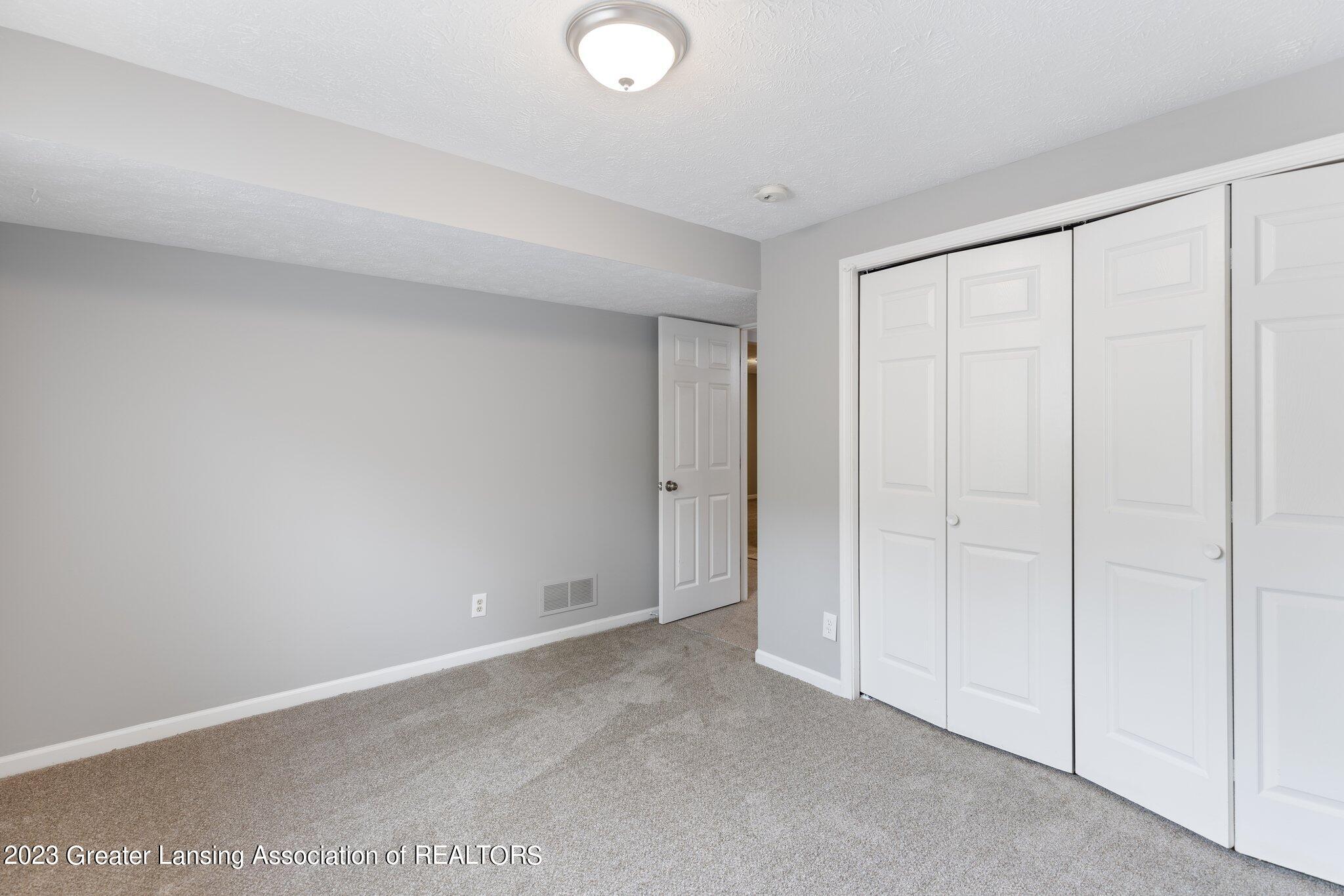 4419 North Aurelius Road Lansing, MI 48910 - Photo 17 of 25 23-web-or-mls-4419-n-aurelius-rd