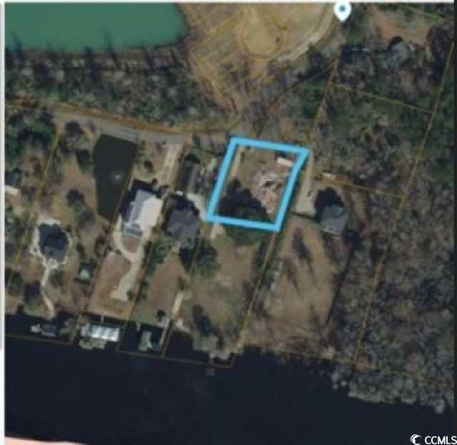 Map / location featuring property parcel outlined