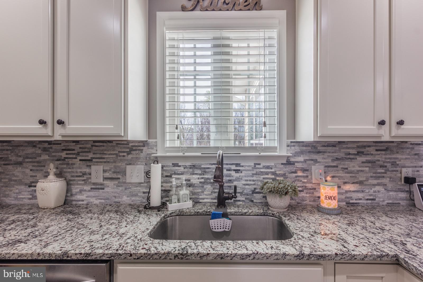 5282 Longbow Road King George, VA 22485 - Photo 13 of 48 Kitchen With Granite Countertops