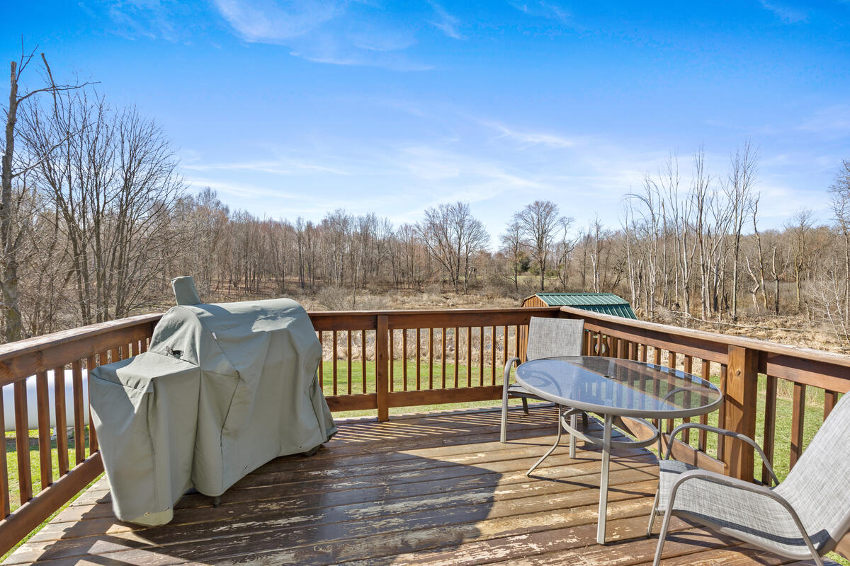 517 West Fenwick Road Fenwick, MI 48834 - Photo 17 of 25 https___photoreal.io_wp-content_photorea