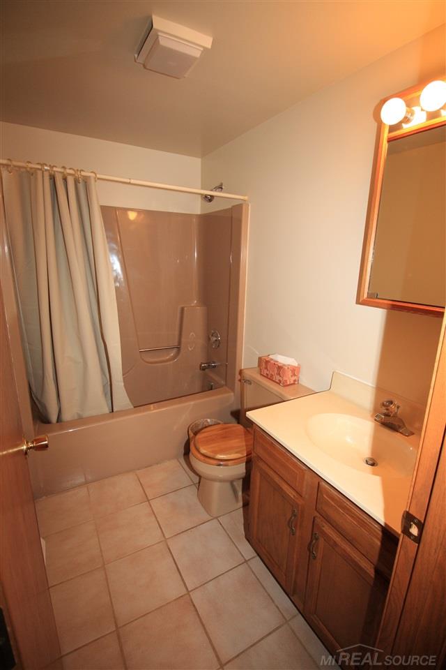 1878 South Boulevard Rochester, MI 48309 - Photo 11 of 21