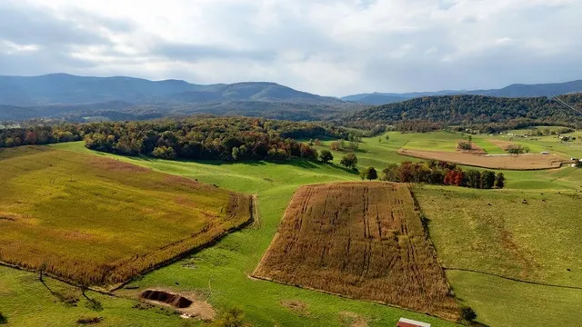 a view of an ocean view