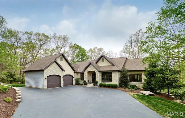 $849,900 | 1275 Diamond Valley Drive, High Ridge, MO 63049