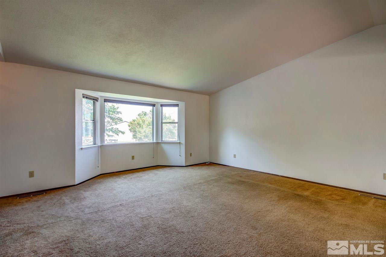 8592 Moth Circle Reno, NV 89506 - Photo 4 of 25 Photo 4