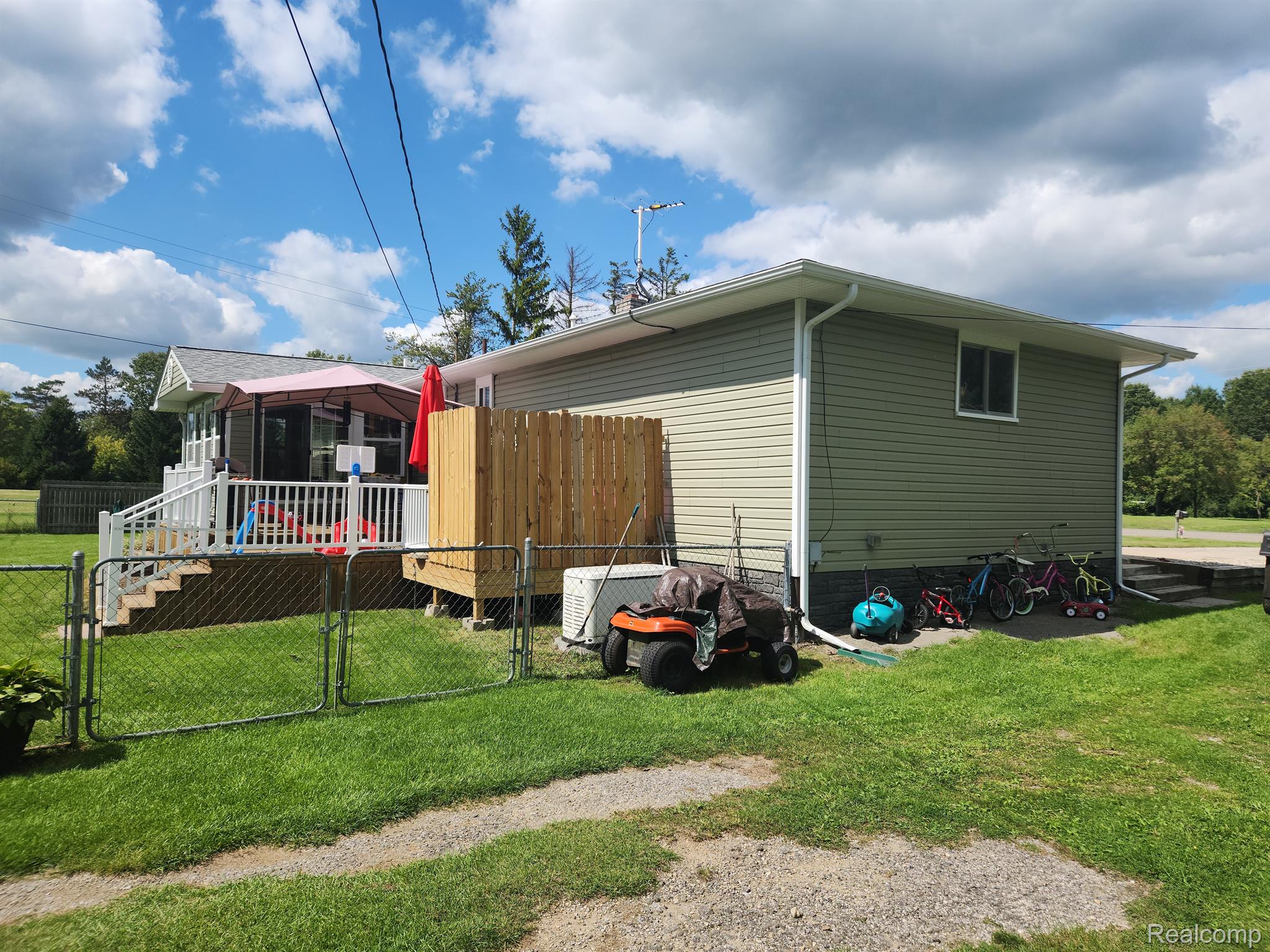 10890 Talladay Road Willis, MI 48191 - Photo 2 of 32 Gallery Image 2