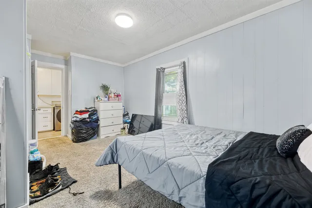 $2,400 | 429 Cartier Street, Manchester, NH 03102