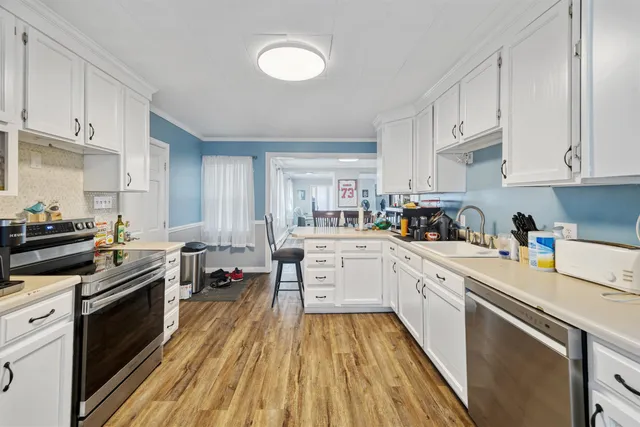 $2,400 | 429 Cartier Street, Manchester, NH 03102