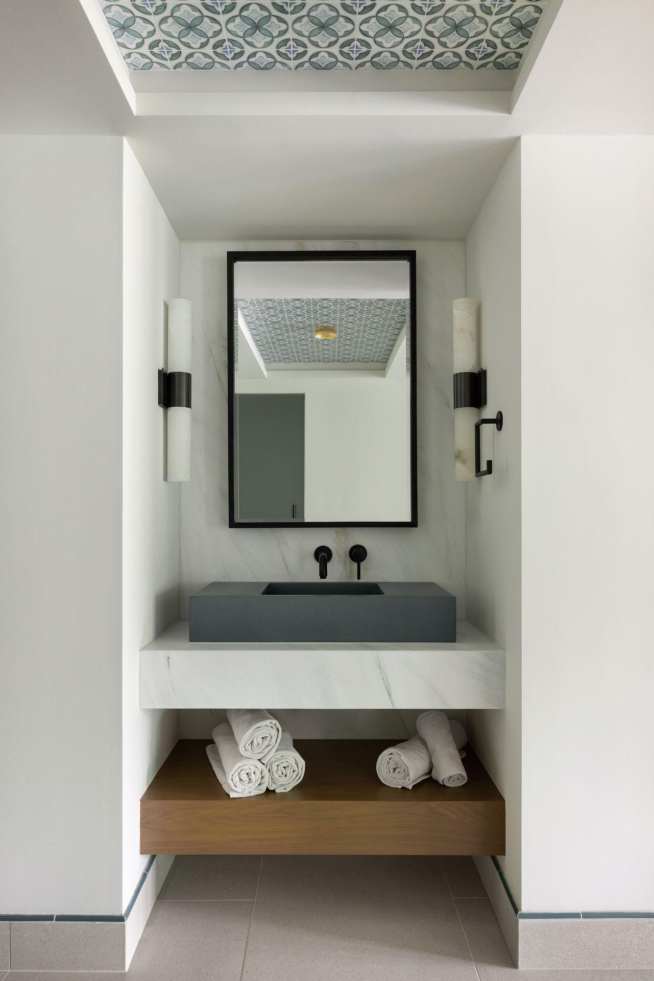 170 Spur Circle Wayzata, MN 55391 - Photo 58 of 64