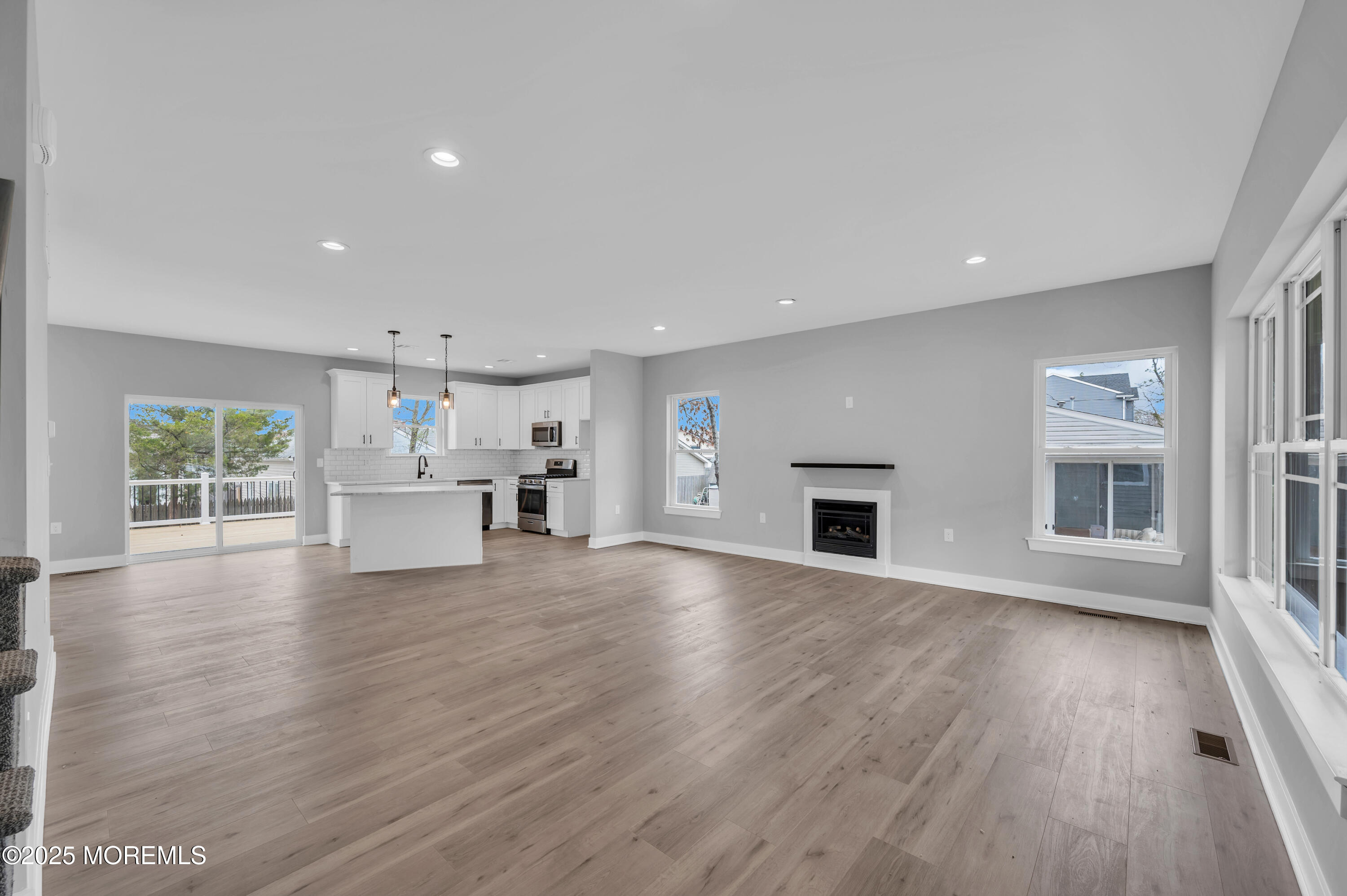 306 Beach Boulevard Forked River, NJ 08731 - Photo 4 of 35 livingroom