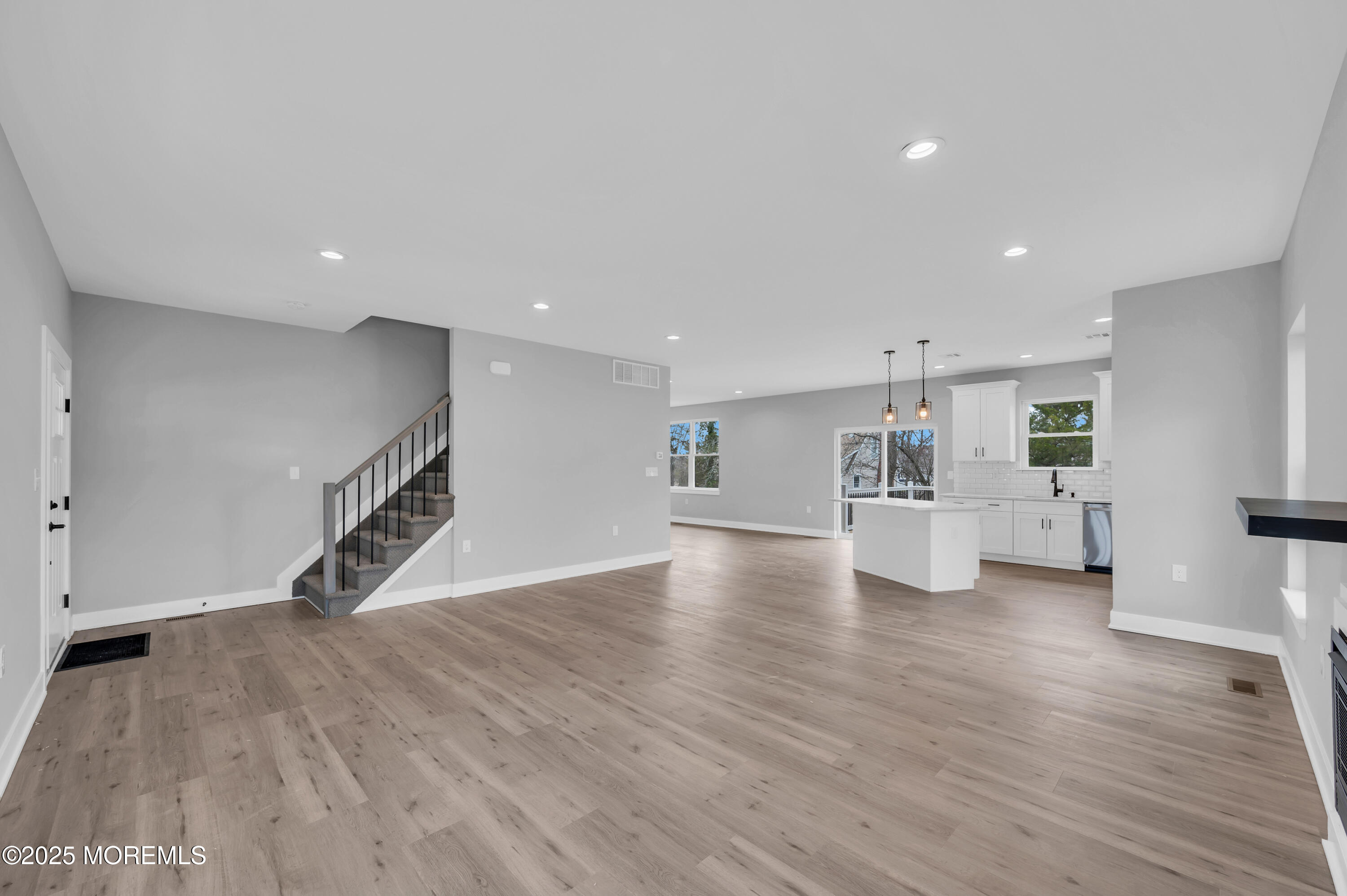 306 Beach Boulevard Forked River, NJ 08731 - Photo 5 of 35 livingroom