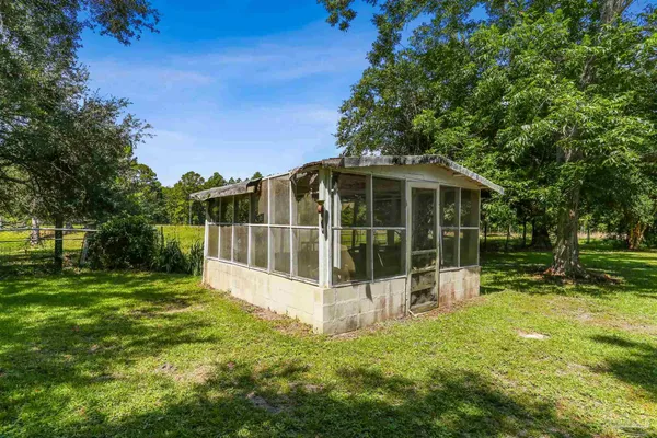 $1,100,000 | 939 Avalon Boulevard, Milton, FL 32583