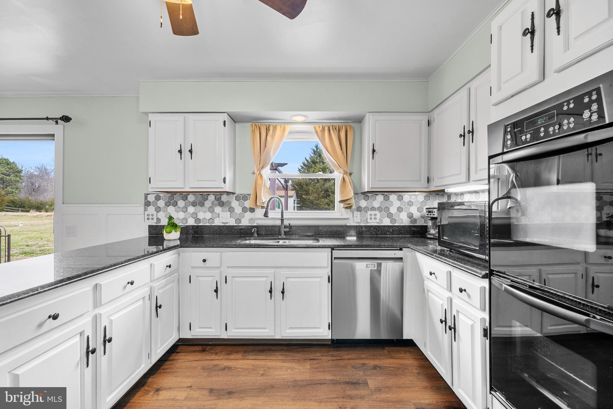 7600 Simms Landing Road Port Tobacco, MD 20677 - Photo 12 of 40 Kitchen