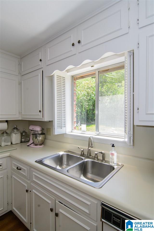 599 South Forrest Drive Birmingham, AL 35209 - Photo 14 of 32