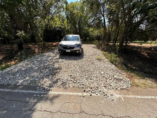 $239,500 | 402 South Shady Shores Road, Shady Shores, TX 76208