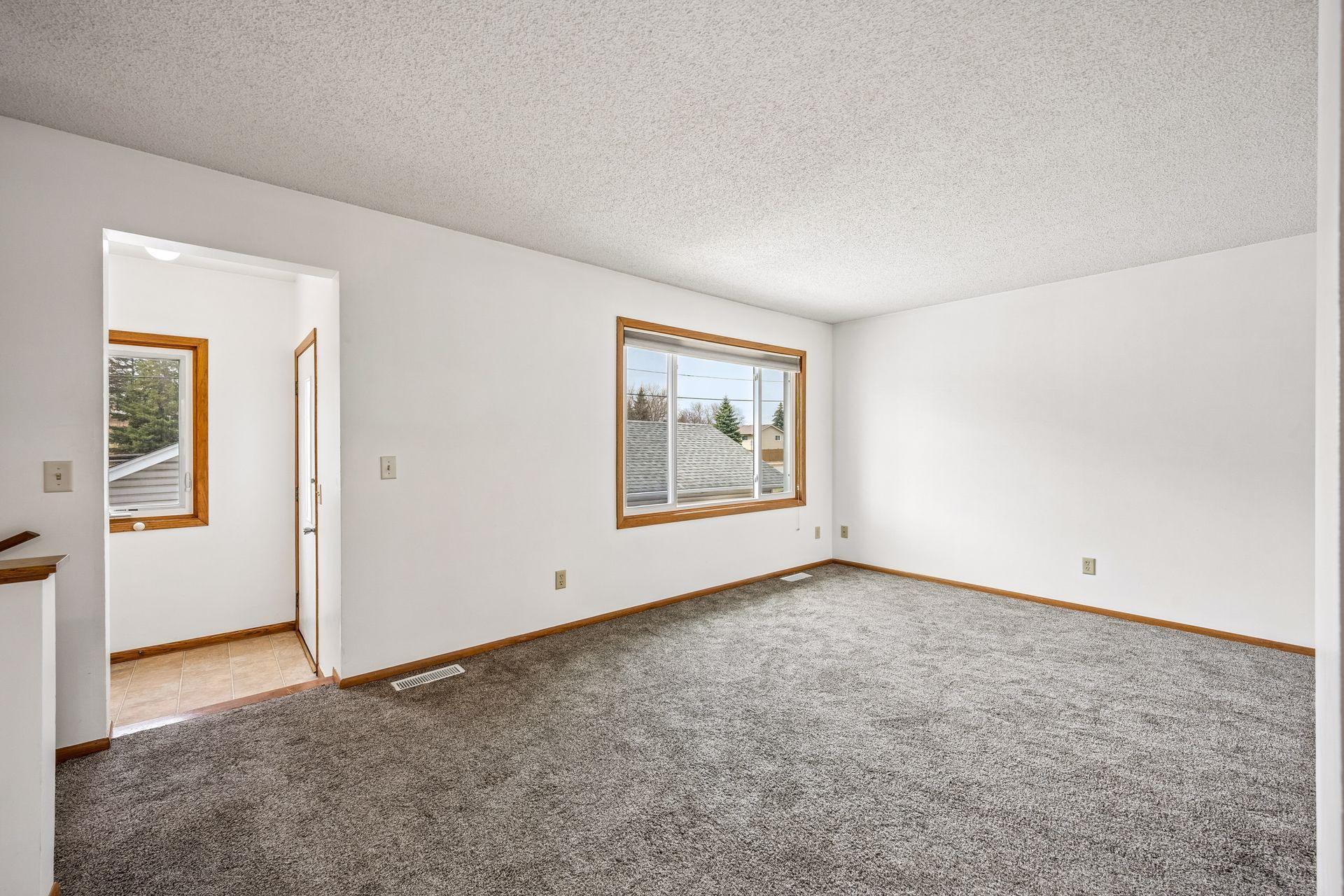 428 Main Street North St. Michael, MN 55376 - Photo 4 of 32