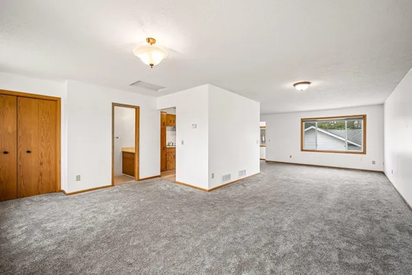 $235,000 | 428 Main Street North, St. Michael, MN 55376