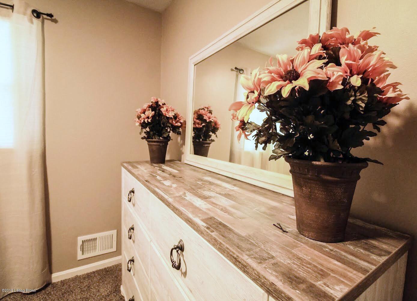 4808 Goepper Road Louisville, KY 40258 - Photo 15 of 21 IMG-0922