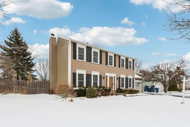$3,200 | 2071 Madison Avenue, Gurnee, IL 60031
