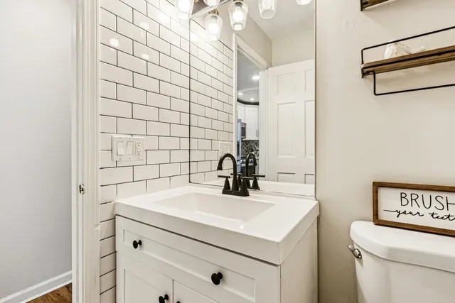 $3,200 | 2071 Madison Avenue, Gurnee, IL 60031