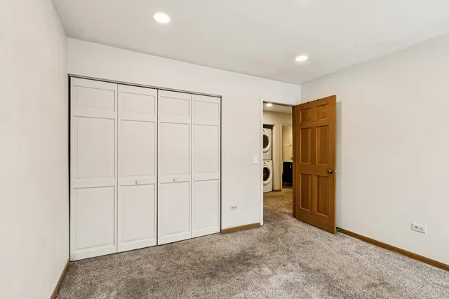 $3,200 | 2071 Madison Avenue, Gurnee, IL 60031