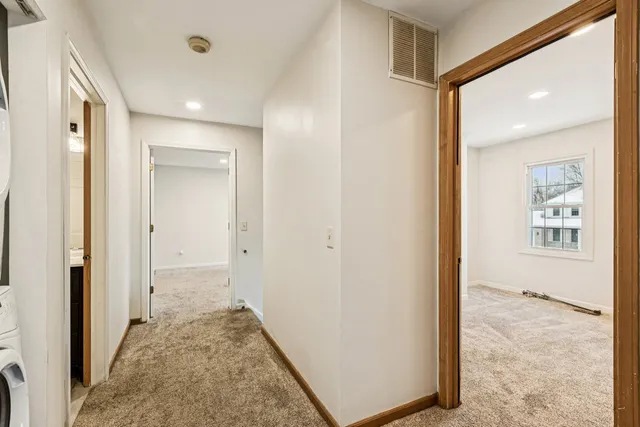 $3,200 | 2071 Madison Avenue, Gurnee, IL 60031