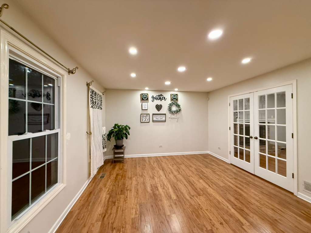 2071 Madison Avenue Gurnee, IL 60031 - Photo 6 of 15