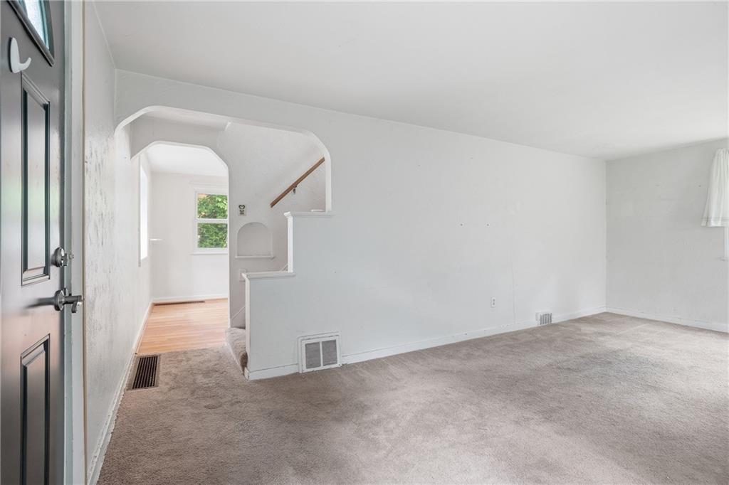 5163 Baptist Road Pittsburgh, PA 15236 - Photo 4 of 50 Gallery Image 4
