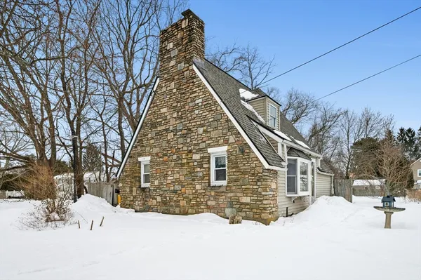 $389,900 | 13 Harwood Street, Oxford, MA 01540
