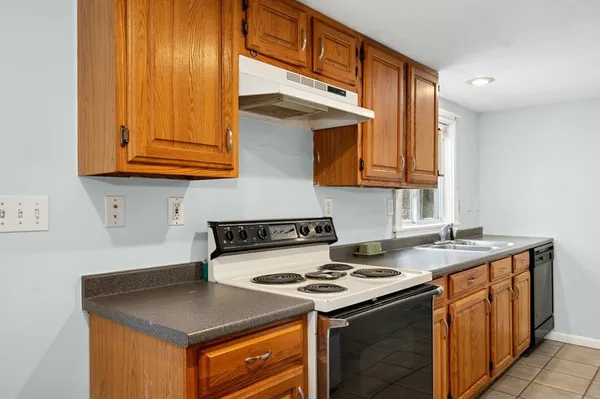 $388,900 | 13 Harwood Street, Oxford, MA 01540