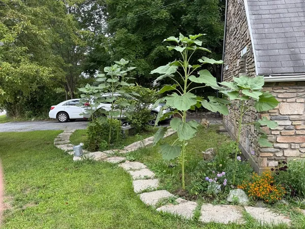 $388,900 | 13 Harwood Street, Oxford, MA 01540