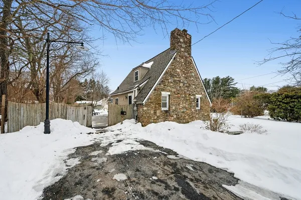 $388,900 | 13 Harwood Street, Oxford, MA 01540
