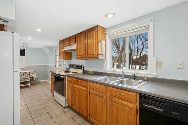 $388,900 | 13 Harwood Street, Oxford, MA 01540