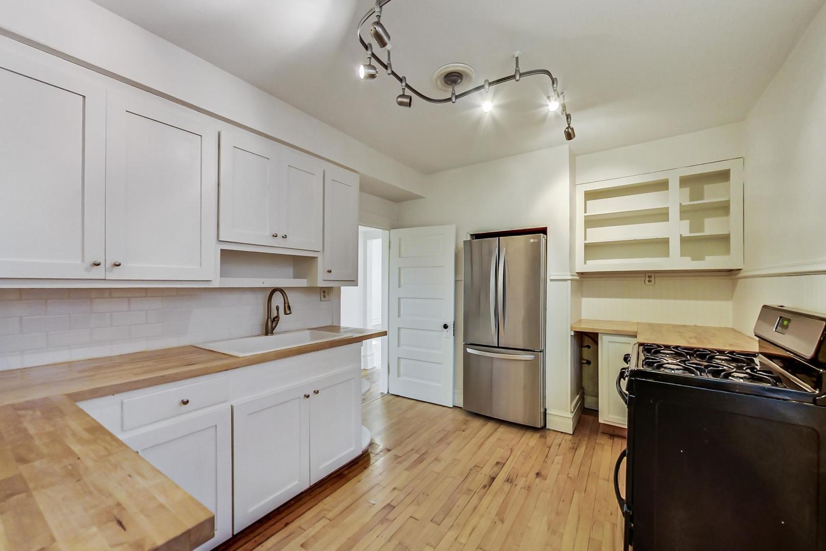 1900 West Nelson Street Chicago, IL 60657 - Photo 23 of 62