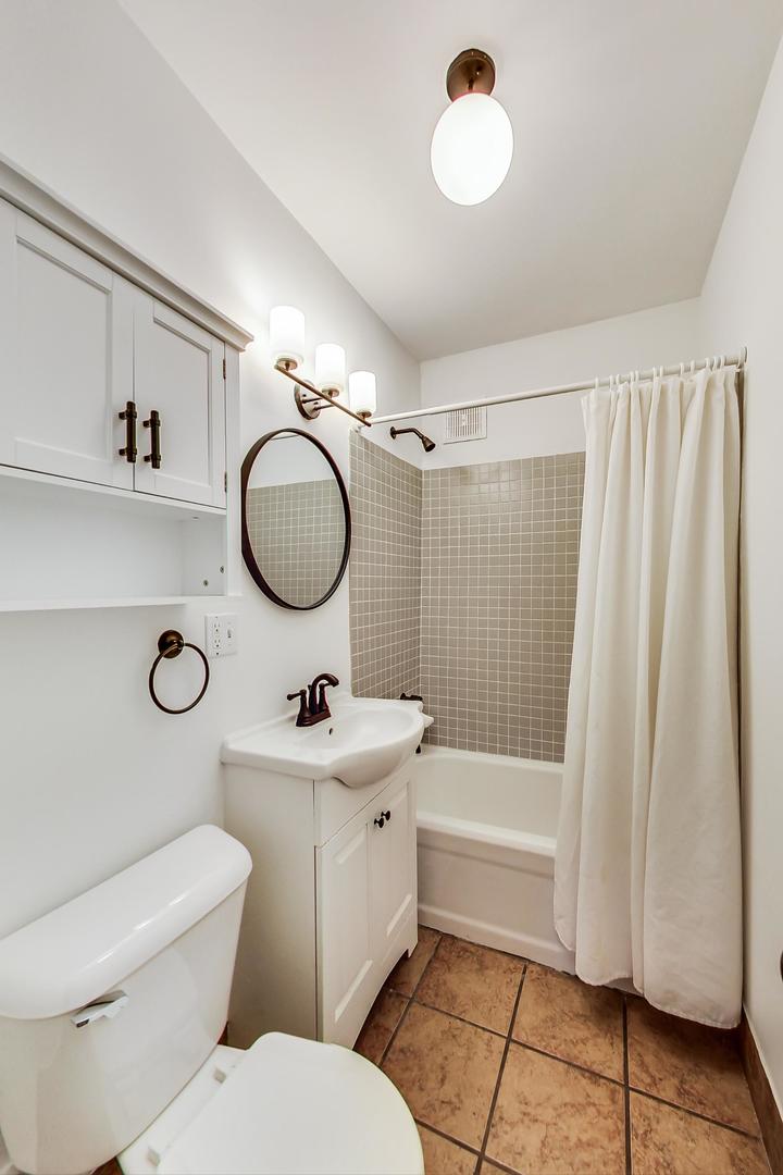 1900 West Nelson Street Chicago, IL 60657 - Photo 35 of 62