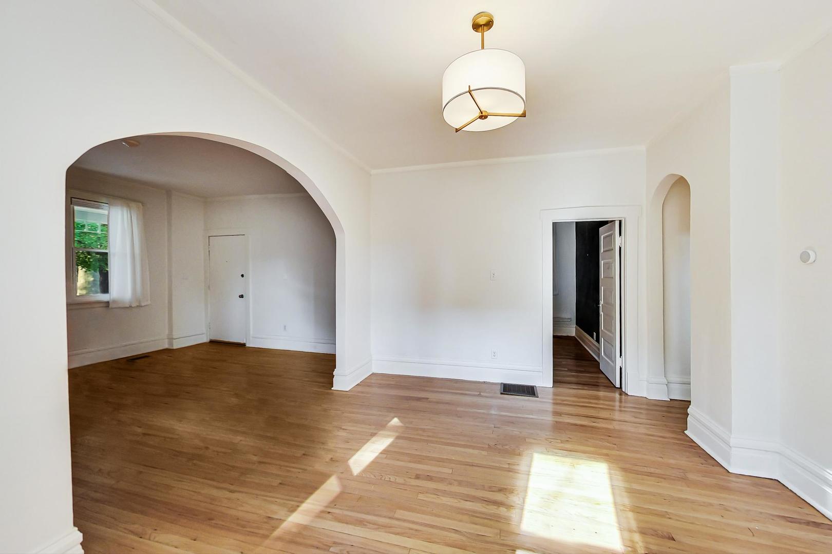 1900 West Nelson Street Chicago, IL 60657 - Photo 8 of 62