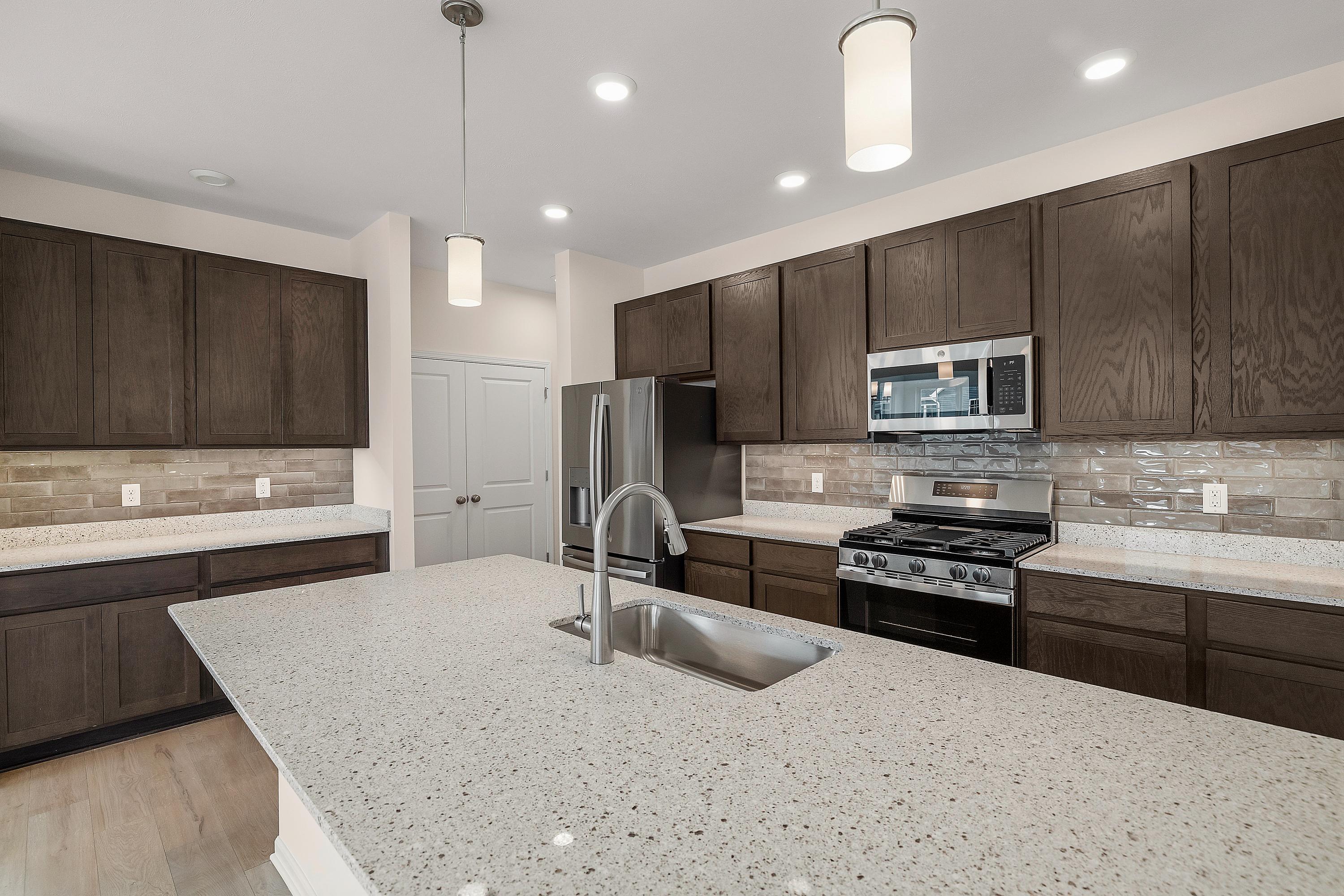 3204 Hilltop Road Valparaiso, IN 46385 - Photo 8 of 20 3000x2000