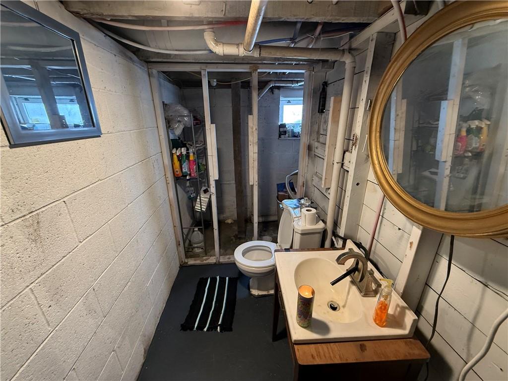 4111 Wildcat Road New Kensington, PA 15068 - Photo 16 of 21 a view of a living room