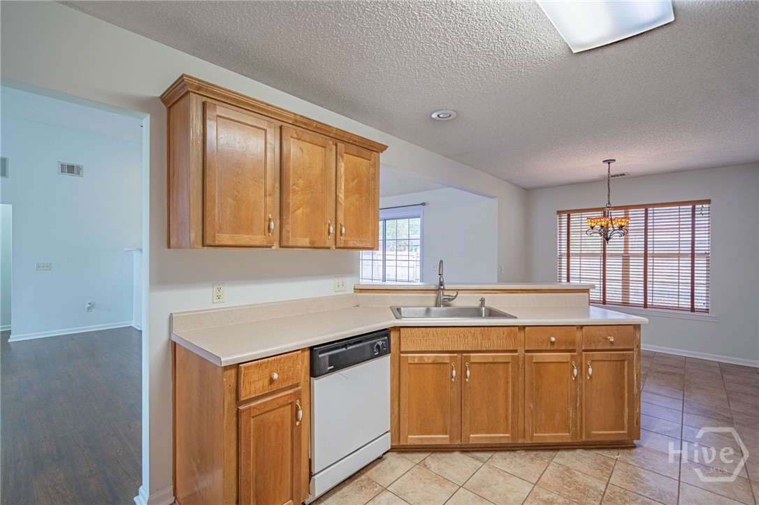 114 Laurens Lane Savannah, GA 31419 - Photo 15 of 35