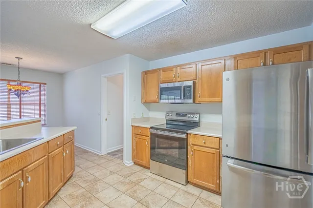 $2,500 | 114 Laurens Lane, Savannah, GA 31419