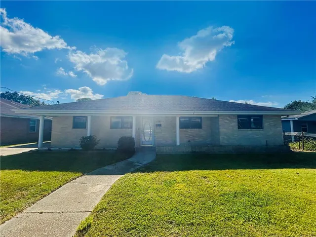 $159,900 | 406 West Prosper Street, Chalmette, LA 70043